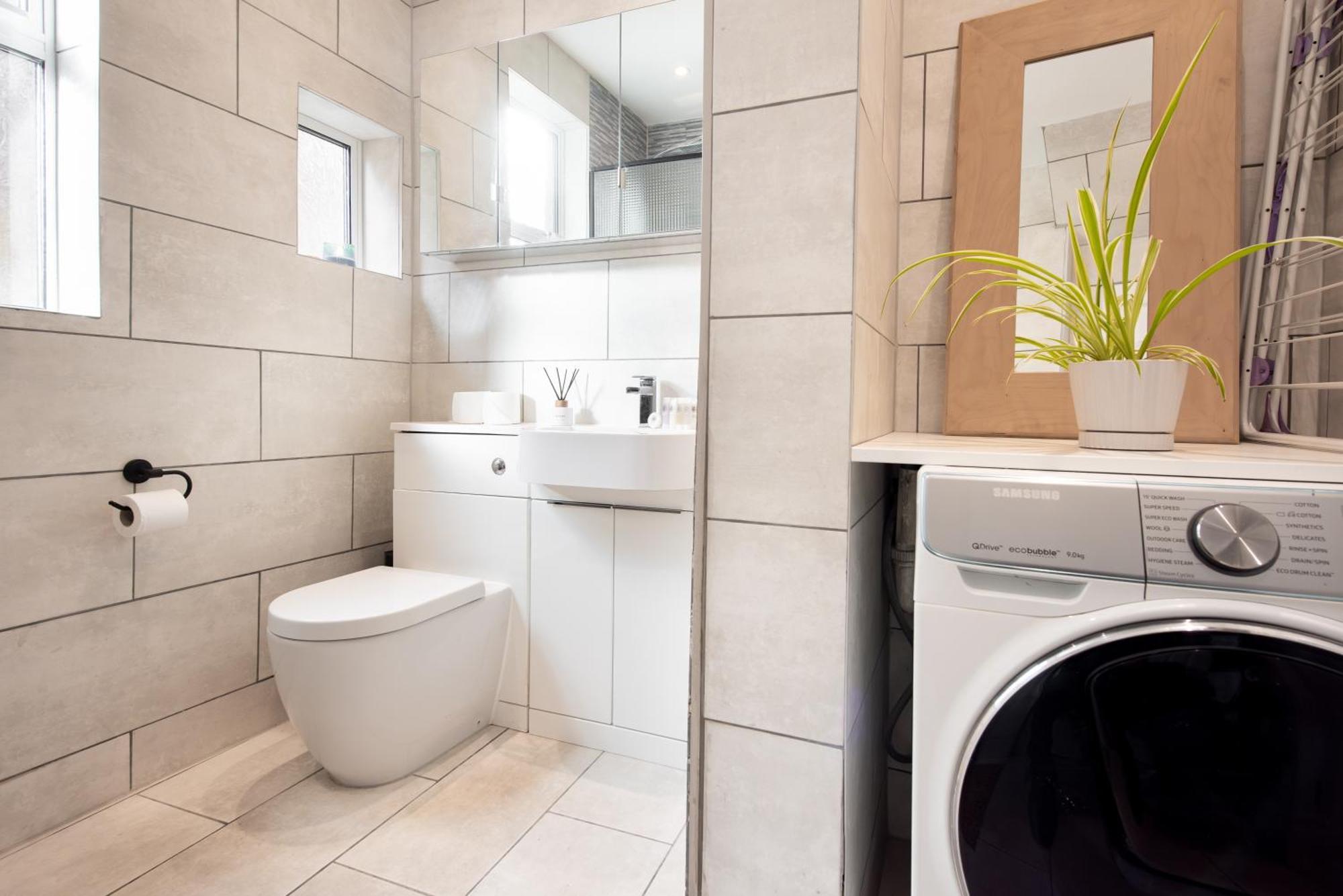 Victorian 2Br Apartment, King Beds, Fast Wifi, Near Shops, Cafes & Transport, E17 Londres Extérieur photo