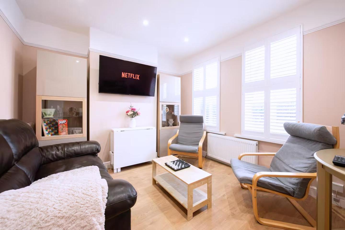Victorian 2Br Apartment, King Beds, Fast Wifi, Near Shops, Cafes & Transport, E17 Londres Extérieur photo