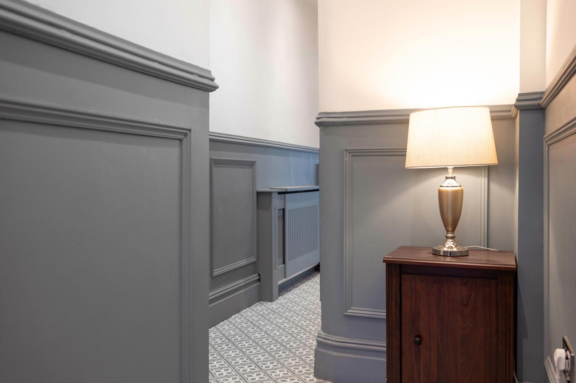 Victorian 2Br Apartment, King Beds, Fast Wifi, Near Shops, Cafes & Transport, E17 Londres Extérieur photo